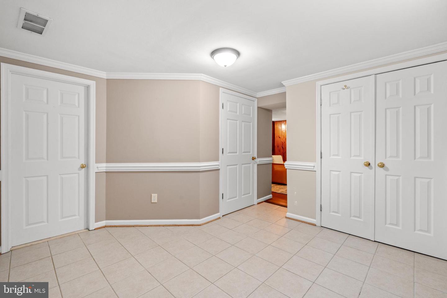 2605 WOODLAWN LN, ALEXANDRIA, Virginia 22306, 3 Bedrooms Bedrooms, ,4 BathroomsBathrooms,Residential,For sale,2605 WOODLAWN LN,VAFX2278124 MLS # VAFX2278124