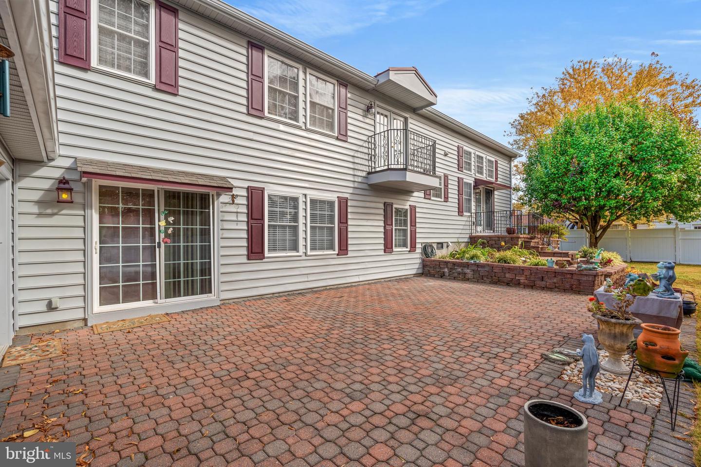 2605 WOODLAWN LN, ALEXANDRIA, Virginia 22306, 3 Bedrooms Bedrooms, ,4 BathroomsBathrooms,Residential,For sale,2605 WOODLAWN LN,VAFX2278124 MLS # VAFX2278124