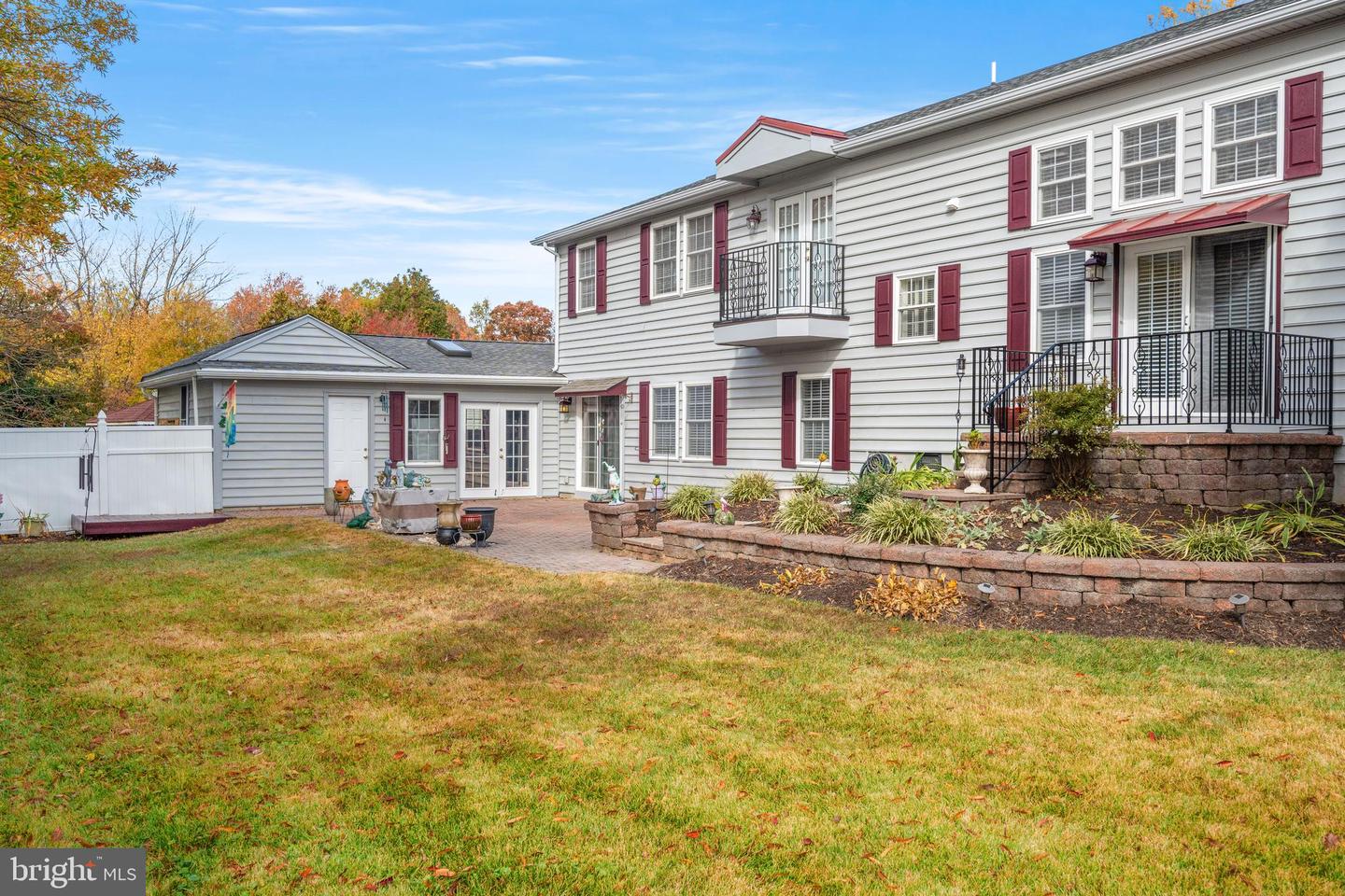 2605 WOODLAWN LN, ALEXANDRIA, Virginia 22306, 3 Bedrooms Bedrooms, ,4 BathroomsBathrooms,Residential,For sale,2605 WOODLAWN LN,VAFX2278124 MLS # VAFX2278124