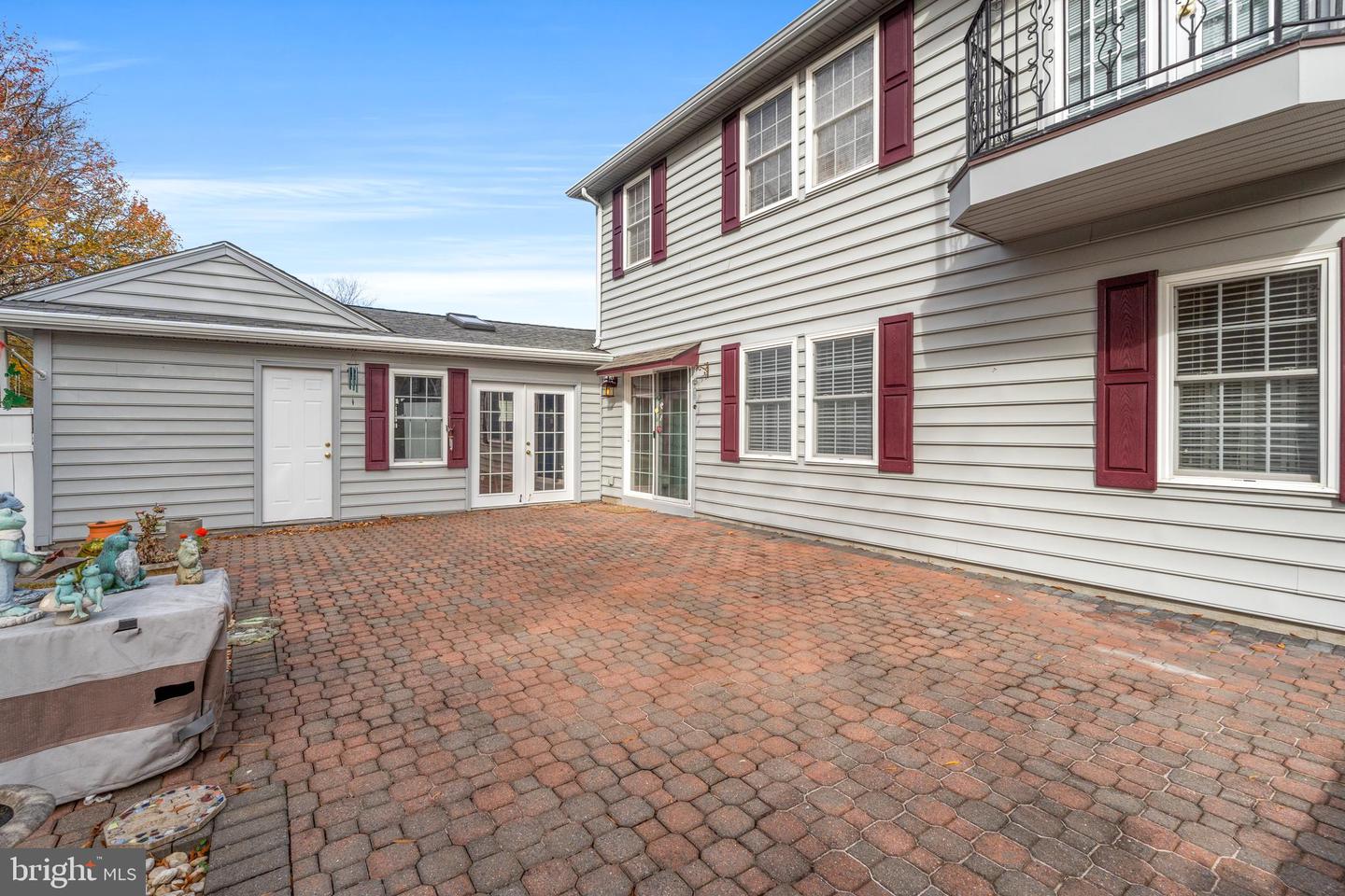 2605 WOODLAWN LN, ALEXANDRIA, Virginia 22306, 3 Bedrooms Bedrooms, ,4 BathroomsBathrooms,Residential,For sale,2605 WOODLAWN LN,VAFX2278124 MLS # VAFX2278124