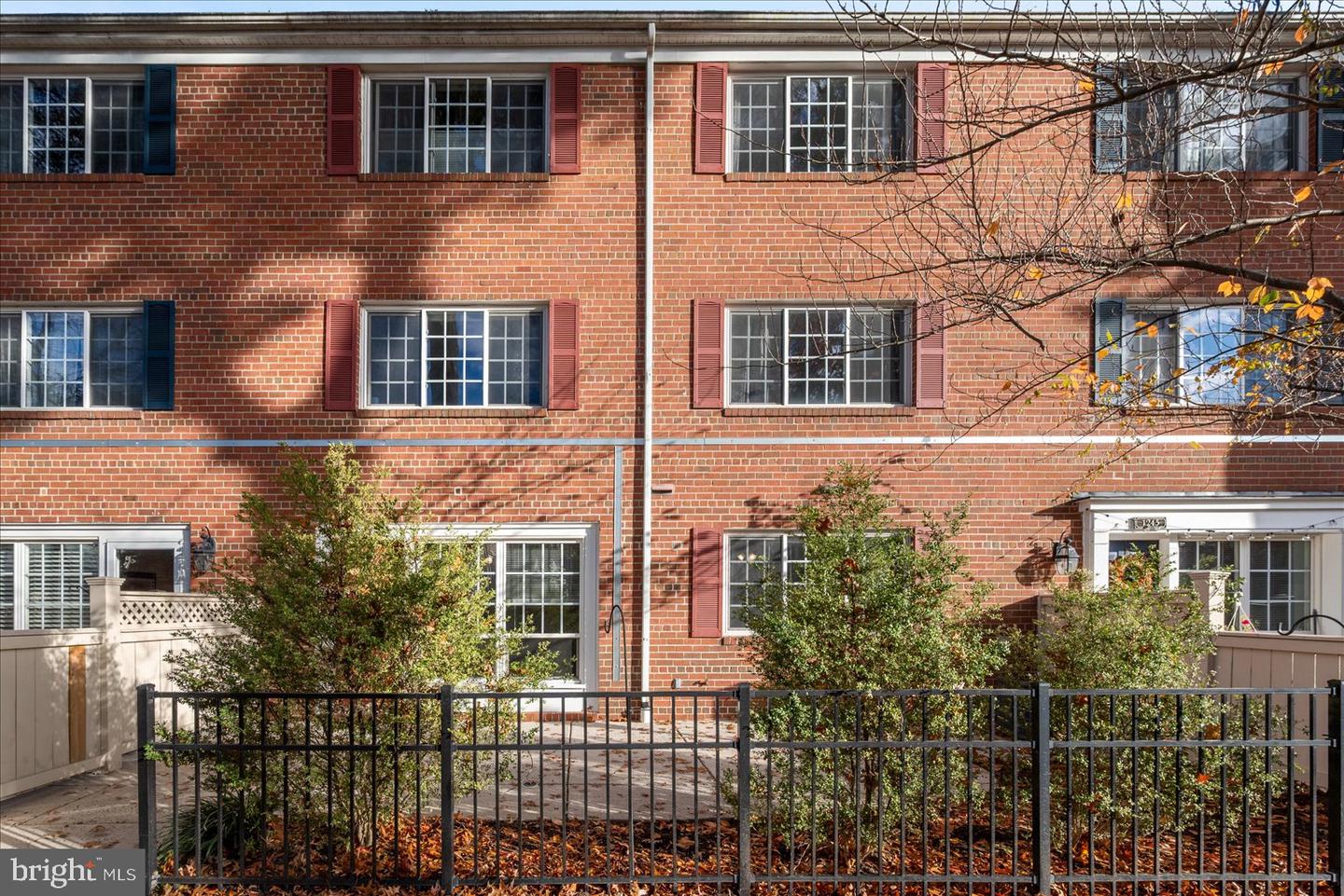 1247 N VAN DORN ST, ALEXANDRIA, Virginia 22304, 1 Bedroom Bedrooms, ,1 BathroomBathrooms,Residential,For sale,1247 N VAN DORN ST,VAAX2051766 MLS # VAAX2051766