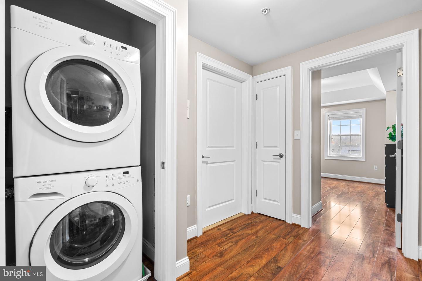 6301 EDSALL RD #500, ALEXANDRIA, Virginia 22312, 1 Bedroom Bedrooms, ,1 BathroomBathrooms,Residential,For sale,6301 EDSALL RD #500,VAFX2279428 MLS # VAFX2279428 6301 EDSALL RD #500, ALEXANDRIA, Virginia 22312, 1 Bedroom Bedrooms, ,1 BathroomBathrooms,Residential,For sale,6301 EDSALL RD #500,VAFX2279428 MLS # VAFX2279428