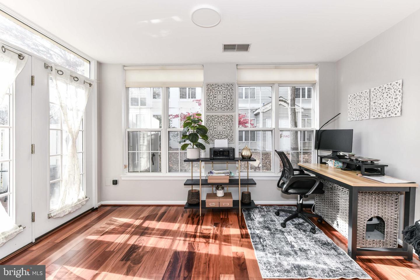 6601-A THACKWELL WAY, ALEXANDRIA, Virginia 22315, 2 Bedrooms Bedrooms, ,2 BathroomsBathrooms,Residential,For sale,6601-A THACKWELL WAY,VAFX2279942 MLS # VAFX2279942 6601-A THACKWELL WAY, ALEXANDRIA, Virginia 22315, 2 Bedrooms Bedrooms, ,2 BathroomsBathrooms,Residential,For sale,6601-A THACKWELL WAY,VAFX2279942 MLS # VAFX2279942