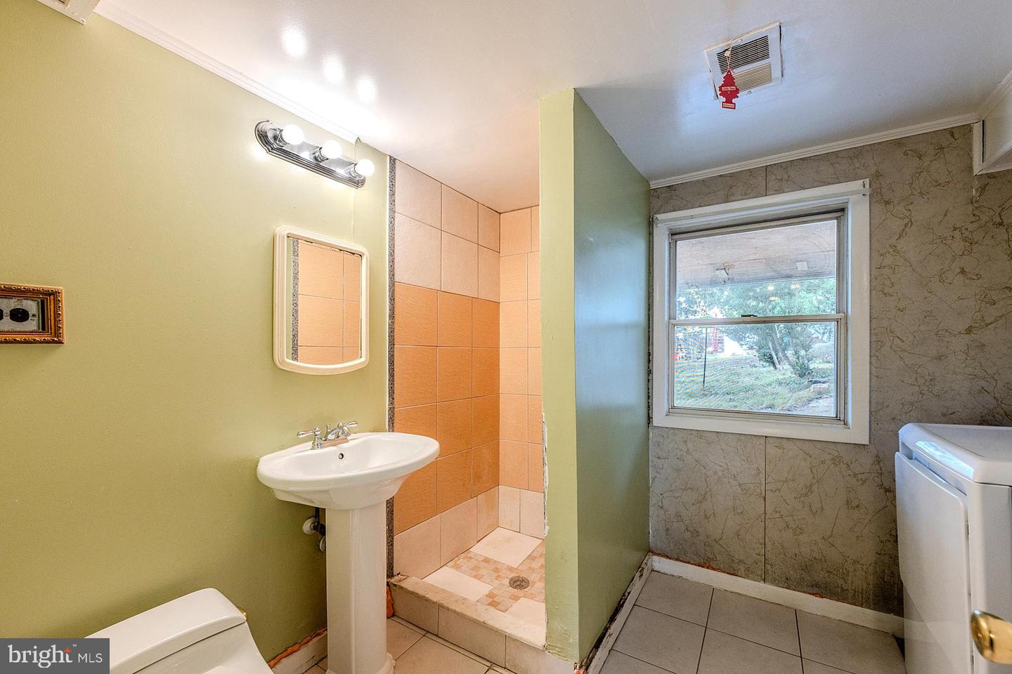 1712 N CULPEPER ST, ARLINGTON, Virginia 22207, 3 Bedrooms Bedrooms, ,2 BathroomsBathrooms,Residential,For sale,1712 N CULPEPER ST,VAAR2066304 MLS # VAAR2066304 1712 N CULPEPER ST, ARLINGTON, Virginia 22207, 3 Bedrooms Bedrooms, ,2 BathroomsBathrooms,Residential,For sale,1712 N CULPEPER ST,VAAR2066304 MLS # VAAR2066304