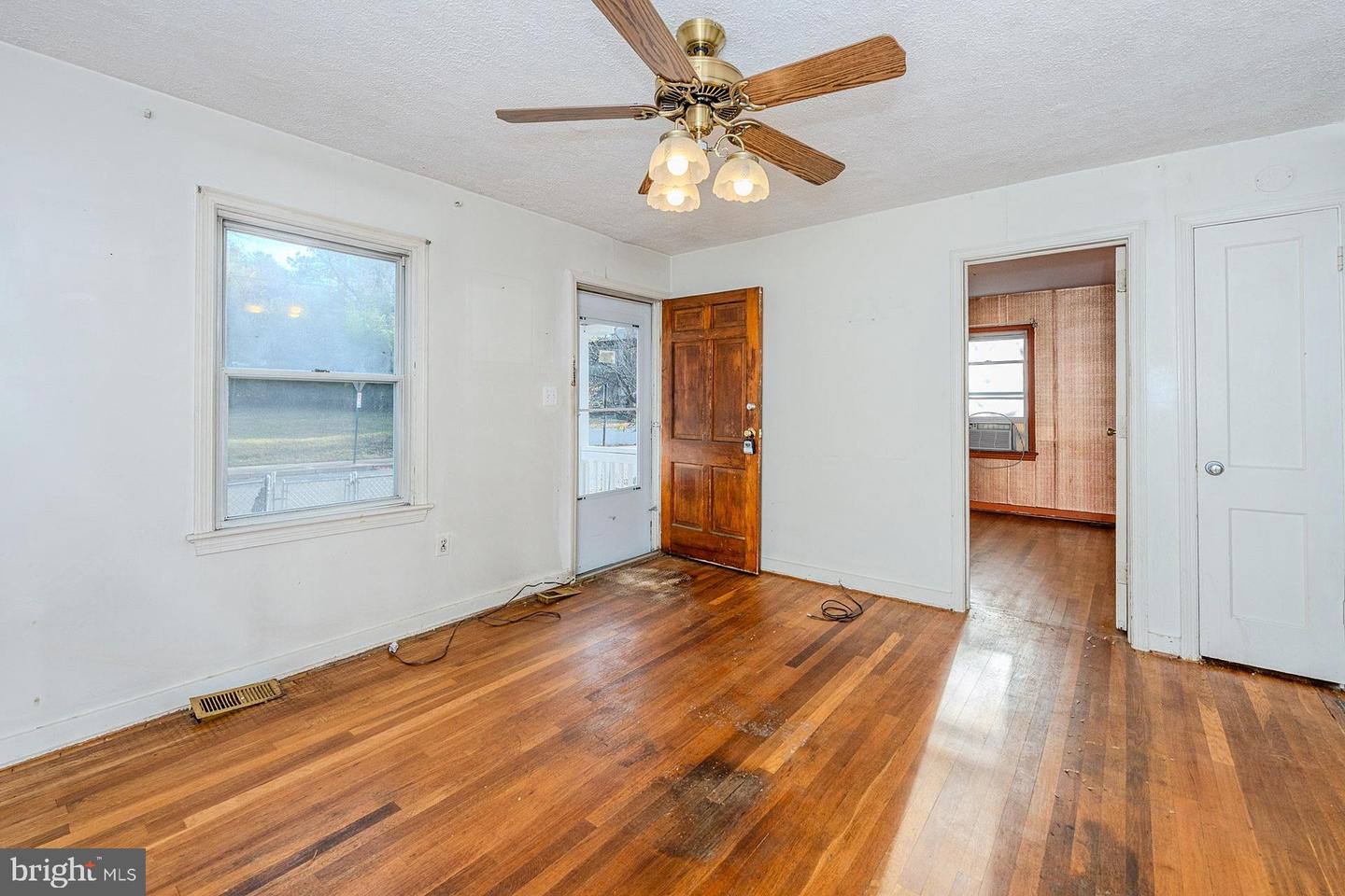 1712 N CULPEPER ST, ARLINGTON, Virginia 22207, 3 Bedrooms Bedrooms, ,2 BathroomsBathrooms,Residential,For sale,1712 N CULPEPER ST,VAAR2066304 MLS # VAAR2066304 1712 N CULPEPER ST, ARLINGTON, Virginia 22207, 3 Bedrooms Bedrooms, ,2 BathroomsBathrooms,Residential,For sale,1712 N CULPEPER ST,VAAR2066304 MLS # VAAR2066304