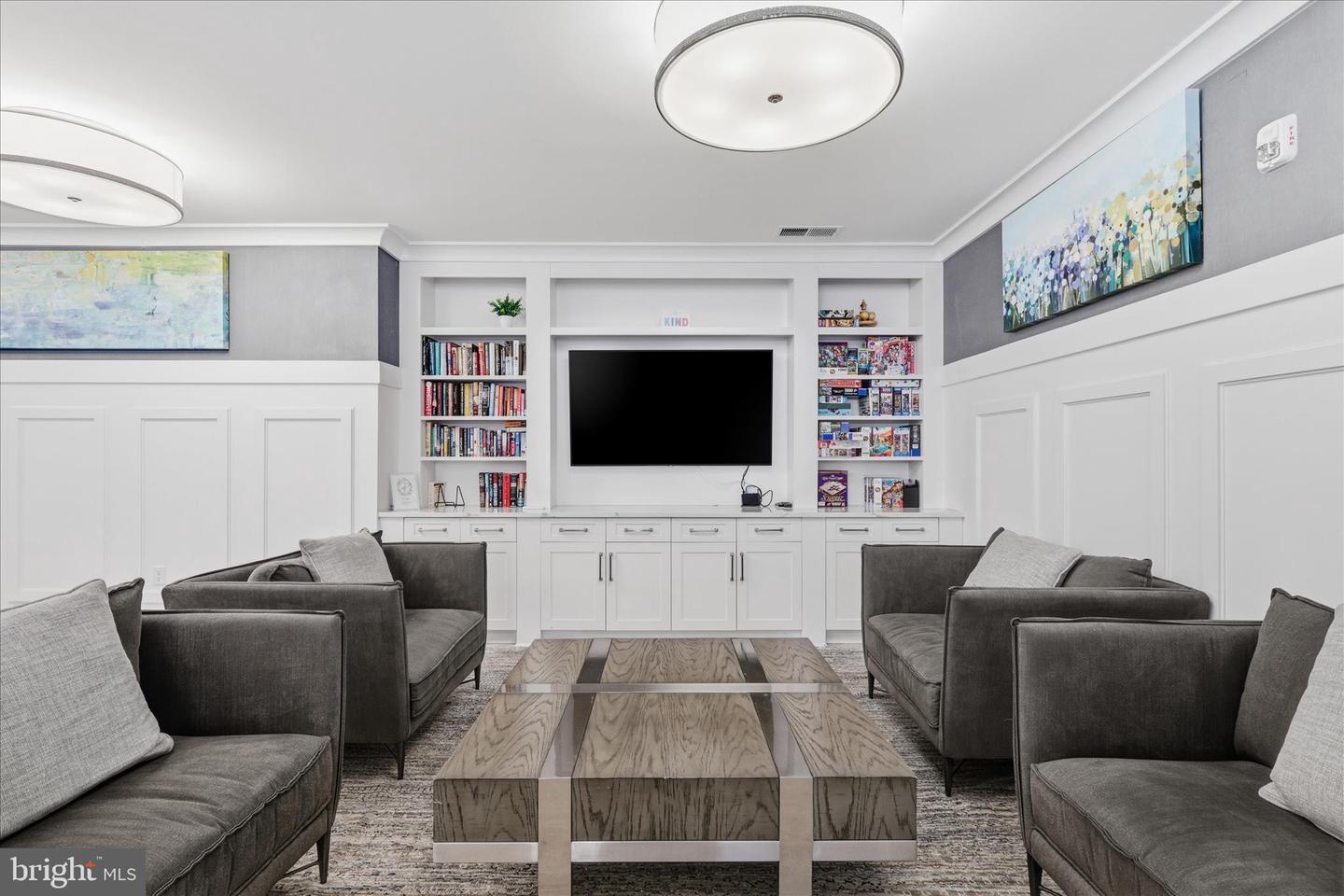 2960 VADEN DR #413, FAIRFAX, Virginia 22031, 2 Bedrooms Bedrooms, ,2 BathroomsBathrooms,Residential,For sale,2960 VADEN DR #413,VAFX2280228 MLS # VAFX2280228