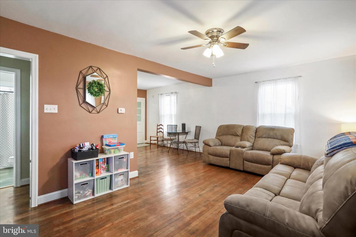 338 STONEWALL ST, STRASBURG, Virginia 22657, 2 Bedrooms Bedrooms, ,1 BathroomBathrooms,Residential,For sale,338 STONEWALL ST,VASH2013068 MLS # VASH2013068 338 STONEWALL ST, STRASBURG, Virginia 22657, 2 Bedrooms Bedrooms, ,1 BathroomBathrooms,Residential,For sale,338 STONEWALL ST,VASH2013068 MLS # VASH2013068