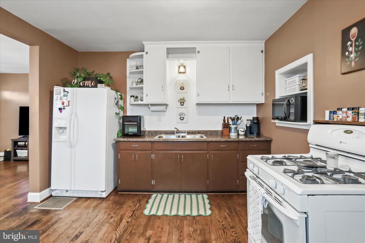 338 STONEWALL ST, STRASBURG, Virginia 22657, 2 Bedrooms Bedrooms, ,1 BathroomBathrooms,Residential,For sale,338 STONEWALL ST,VASH2013068 MLS # VASH2013068 338 STONEWALL ST, STRASBURG, Virginia 22657, 2 Bedrooms Bedrooms, ,1 BathroomBathrooms,Residential,For sale,338 STONEWALL ST,VASH2013068 MLS # VASH2013068