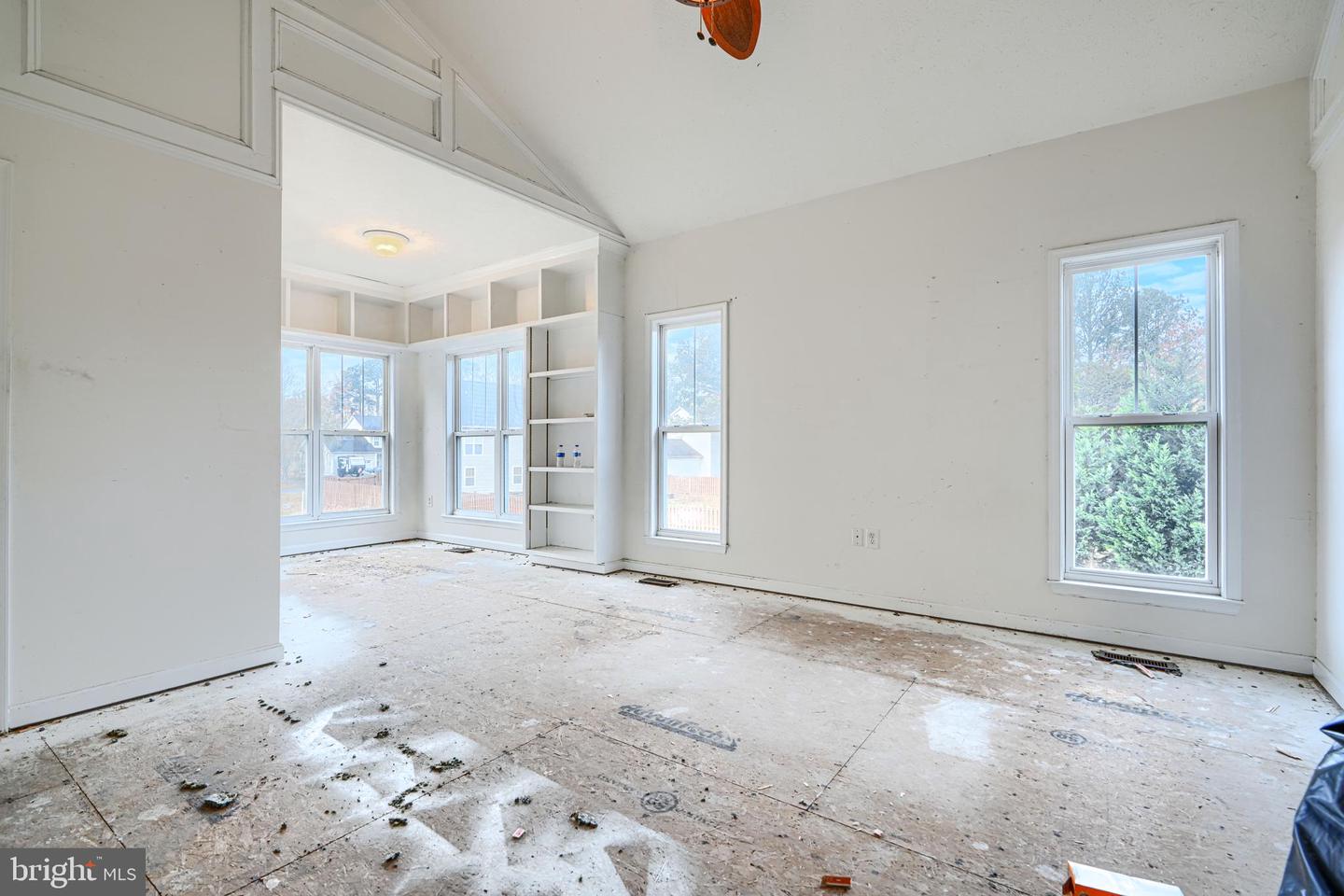 203 FOREST AVE, COLONIAL BEACH, Virginia 22443, 5 Bedrooms Bedrooms, ,3 BathroomsBathrooms,Residential,For sale,203 FOREST AVE,VAWE2010166 MLS # VAWE2010166