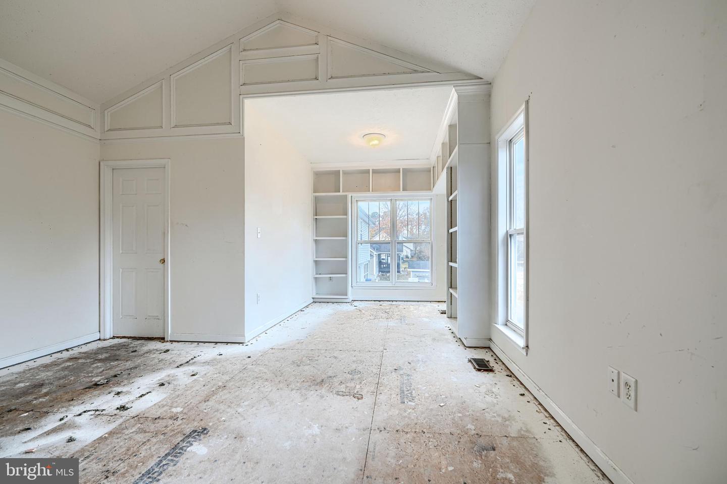 203 FOREST AVE, COLONIAL BEACH, Virginia 22443, 5 Bedrooms Bedrooms, ,3 BathroomsBathrooms,Residential,For sale,203 FOREST AVE,VAWE2010166 MLS # VAWE2010166