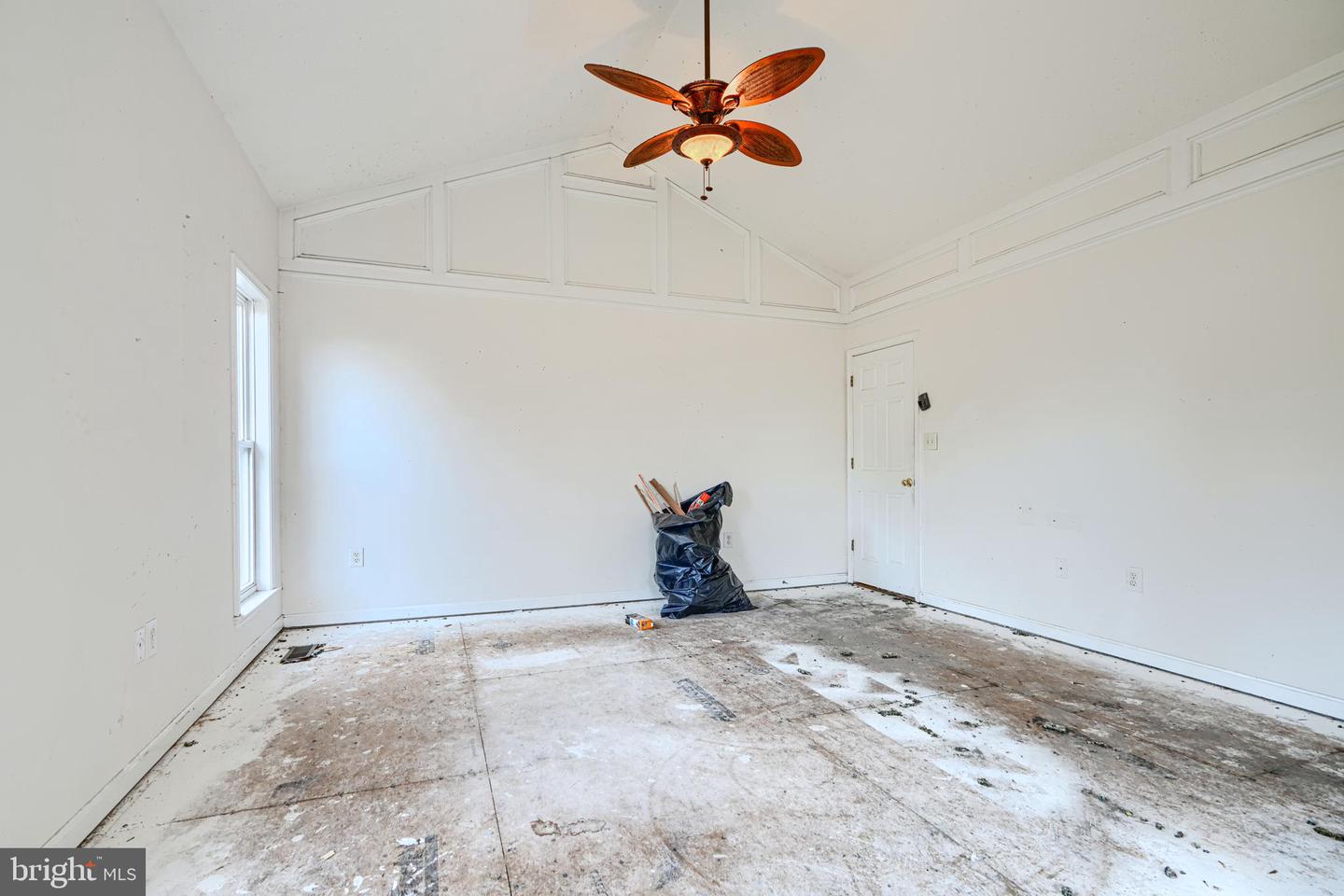 203 FOREST AVE, COLONIAL BEACH, Virginia 22443, 5 Bedrooms Bedrooms, ,3 BathroomsBathrooms,Residential,For sale,203 FOREST AVE,VAWE2010166 MLS # VAWE2010166