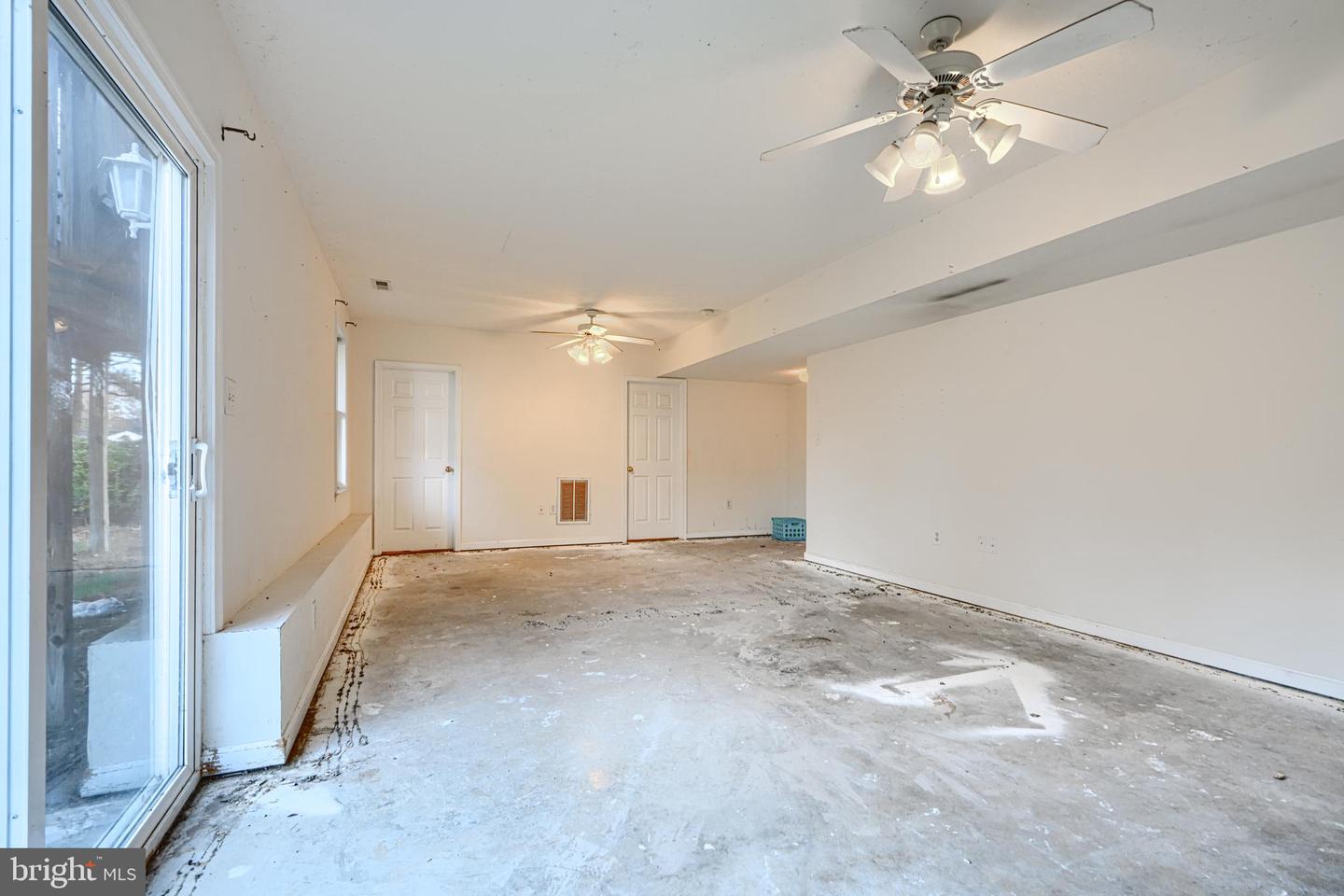 203 FOREST AVE, COLONIAL BEACH, Virginia 22443, 5 Bedrooms Bedrooms, ,3 BathroomsBathrooms,Residential,For sale,203 FOREST AVE,VAWE2010166 MLS # VAWE2010166