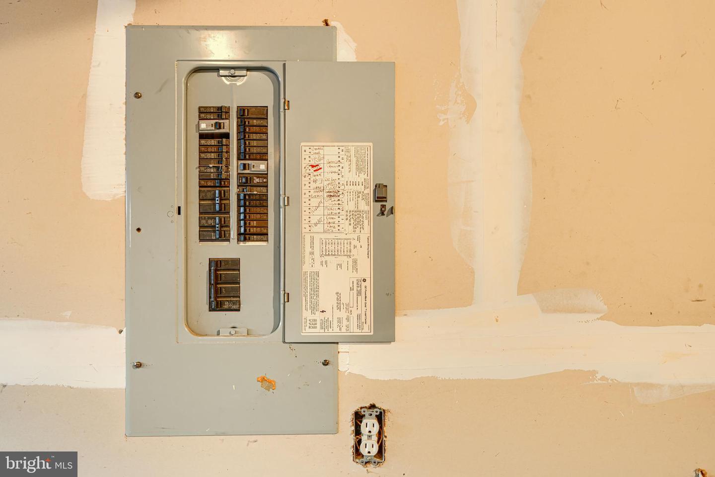 203 FOREST AVE, COLONIAL BEACH, Virginia 22443, 5 Bedrooms Bedrooms, ,3 BathroomsBathrooms,Residential,For sale,203 FOREST AVE,VAWE2010166 MLS # VAWE2010166