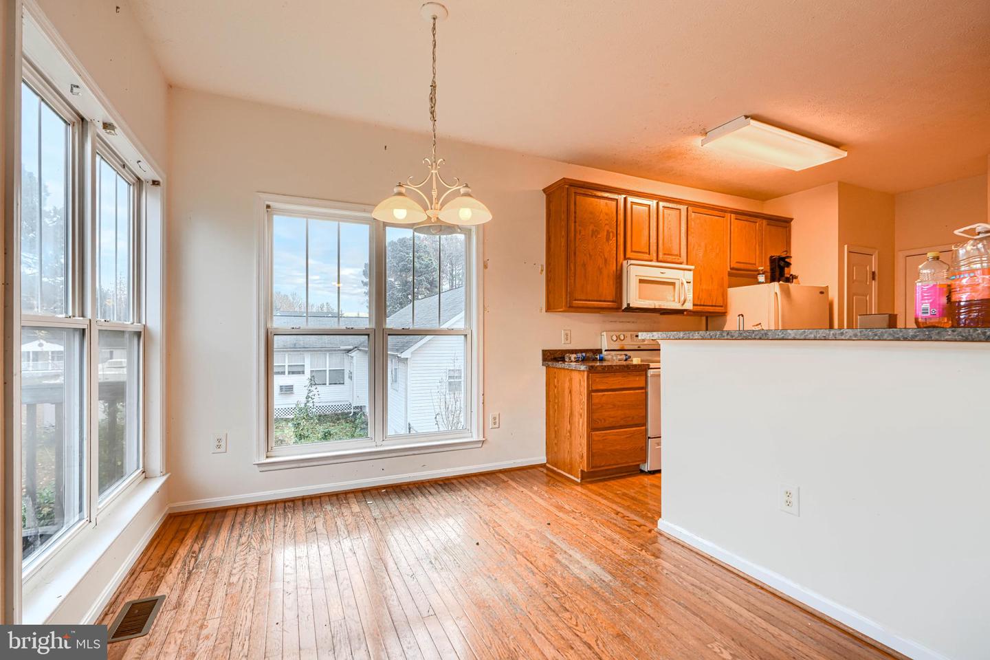 203 FOREST AVE, COLONIAL BEACH, Virginia 22443, 5 Bedrooms Bedrooms, ,3 BathroomsBathrooms,Residential,For sale,203 FOREST AVE,VAWE2010166 MLS # VAWE2010166