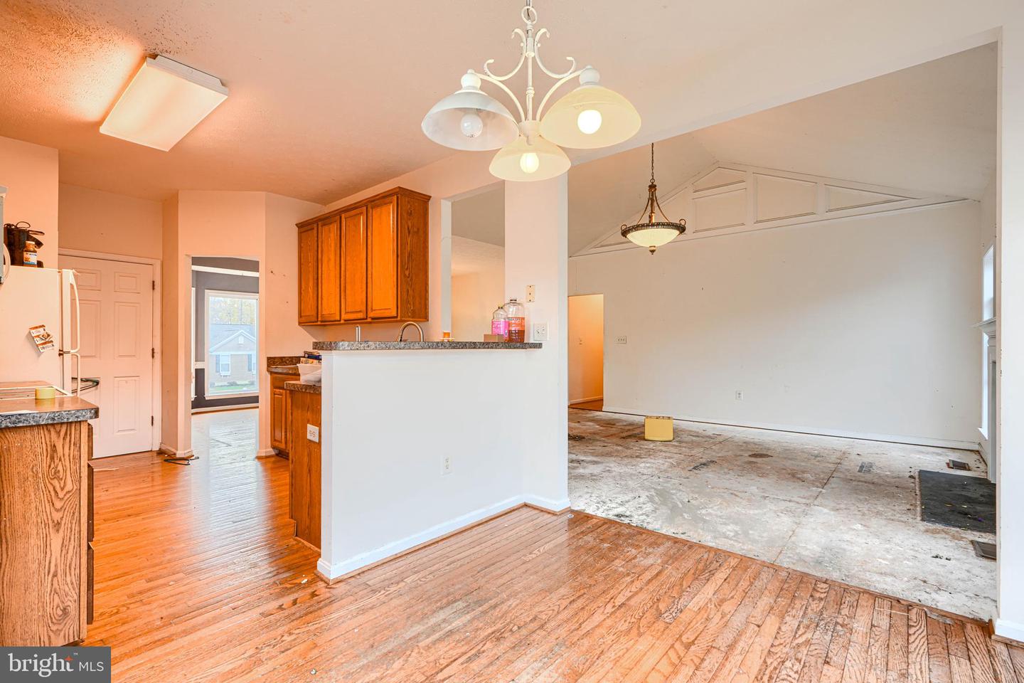 203 FOREST AVE, COLONIAL BEACH, Virginia 22443, 5 Bedrooms Bedrooms, ,3 BathroomsBathrooms,Residential,For sale,203 FOREST AVE,VAWE2010166 MLS # VAWE2010166