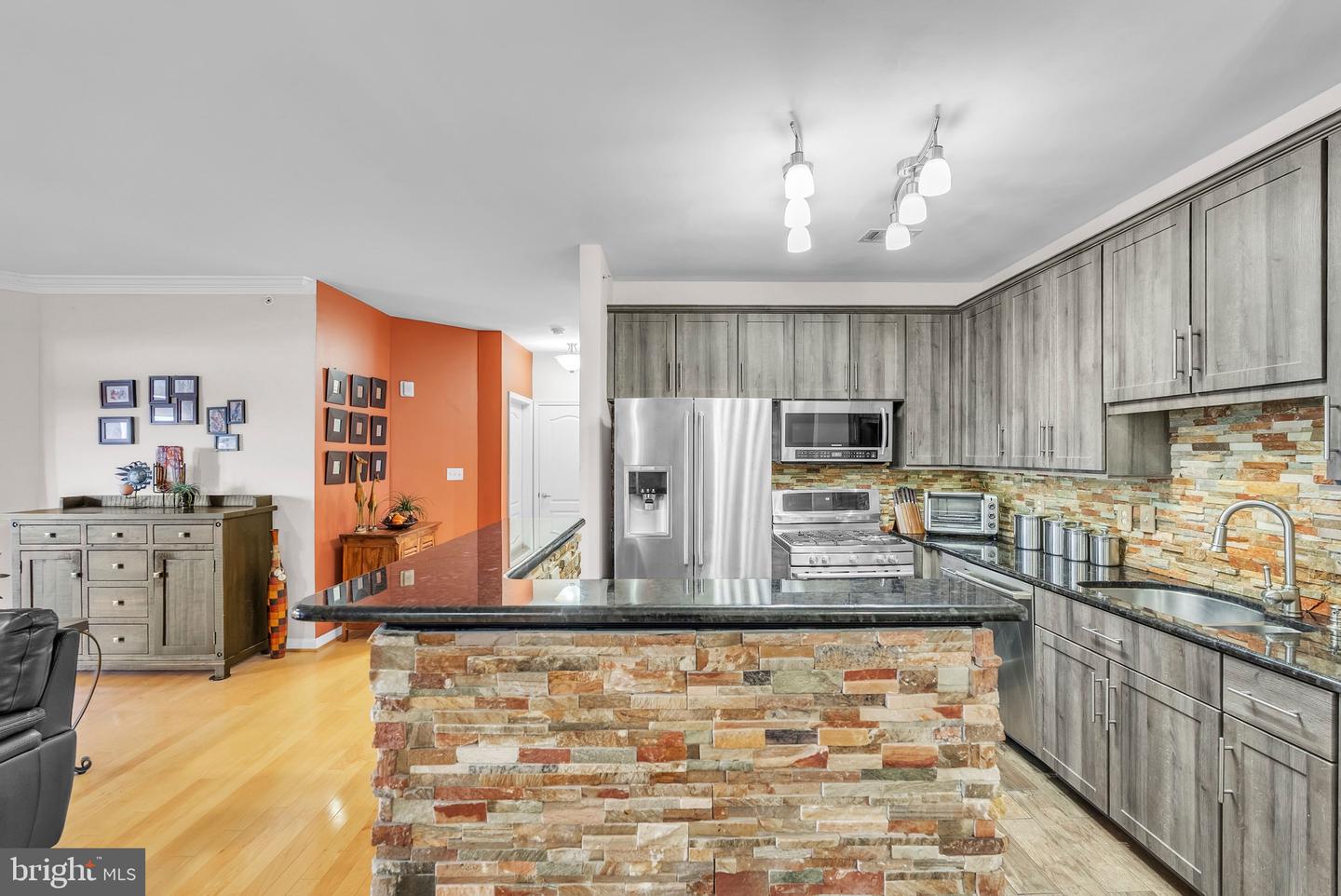 1641 LADUE CT #402, WOODBRIDGE, Virginia 22191, 2 Bedrooms Bedrooms, ,2 BathroomsBathrooms,Residential,For sale,1641 LADUE CT #402,VAPW2108332 MLS # VAPW2108332 1641 LADUE CT #402, WOODBRIDGE, Virginia 22191, 2 Bedrooms Bedrooms, ,2 BathroomsBathrooms,Residential,For sale,1641 LADUE CT #402,VAPW2108332 MLS # VAPW2108332