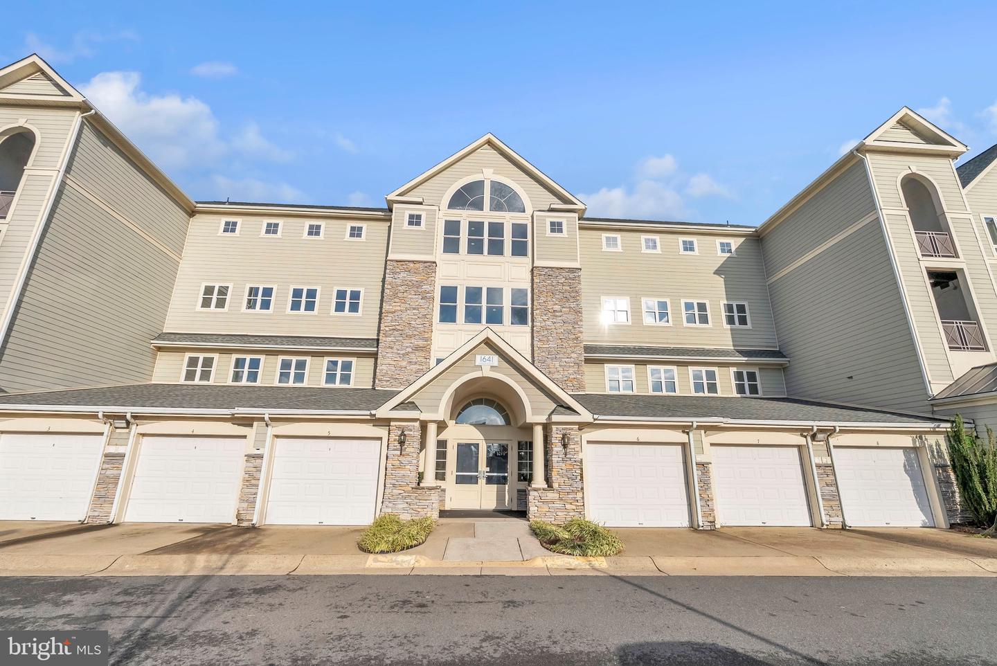 1641 LADUE CT #402, WOODBRIDGE, Virginia 22191, 2 Bedrooms Bedrooms, ,2 BathroomsBathrooms,Residential,For sale,1641 LADUE CT #402,VAPW2108332 MLS # VAPW2108332 1641 LADUE CT #402, WOODBRIDGE, Virginia 22191, 2 Bedrooms Bedrooms, ,2 BathroomsBathrooms,Residential,For sale,1641 LADUE CT #402,VAPW2108332 MLS # VAPW2108332