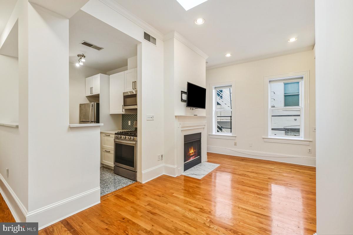 1807 CALIFORNIA ST NW #305, WASHINGTON, District Of Columbia 20009, 2 Bedrooms Bedrooms, ,1 BathroomBathrooms,Residential,For sale,1807 CALIFORNIA ST NW #305,DCDC2233038 MLS # DCDC2233038 1807 CALIFORNIA ST NW #305, WASHINGTON, District Of Columbia 20009, 2 Bedrooms Bedrooms, ,1 BathroomBathrooms,Residential,For sale,1807 CALIFORNIA ST NW #305,DCDC2233038 MLS # DCDC2233038