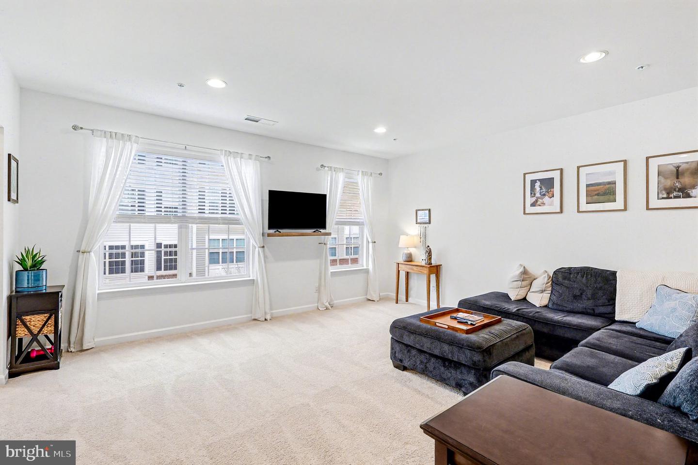 16884 PORTERS INN DR, DUMFRIES, Virginia 22026, 3 Bedrooms Bedrooms, ,2 BathroomsBathrooms,Residential,For sale,16884 PORTERS INN DR,VAPW2108352 MLS # VAPW2108352 16884 PORTERS INN DR, DUMFRIES, Virginia 22026, 3 Bedrooms Bedrooms, ,2 BathroomsBathrooms,Residential,For sale,16884 PORTERS INN DR,VAPW2108352 MLS # VAPW2108352