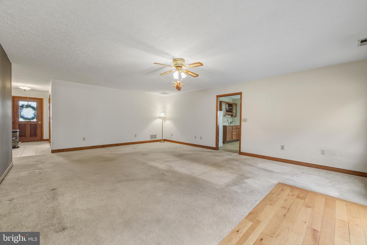 948 BATTLEFIELD BLUFF DR, NEW MARKET, Virginia 22844, 4 Bedrooms Bedrooms, ,2 BathroomsBathrooms,Residential,For sale,948 BATTLEFIELD BLUFF DR,VASH2013118 MLS # VASH2013118