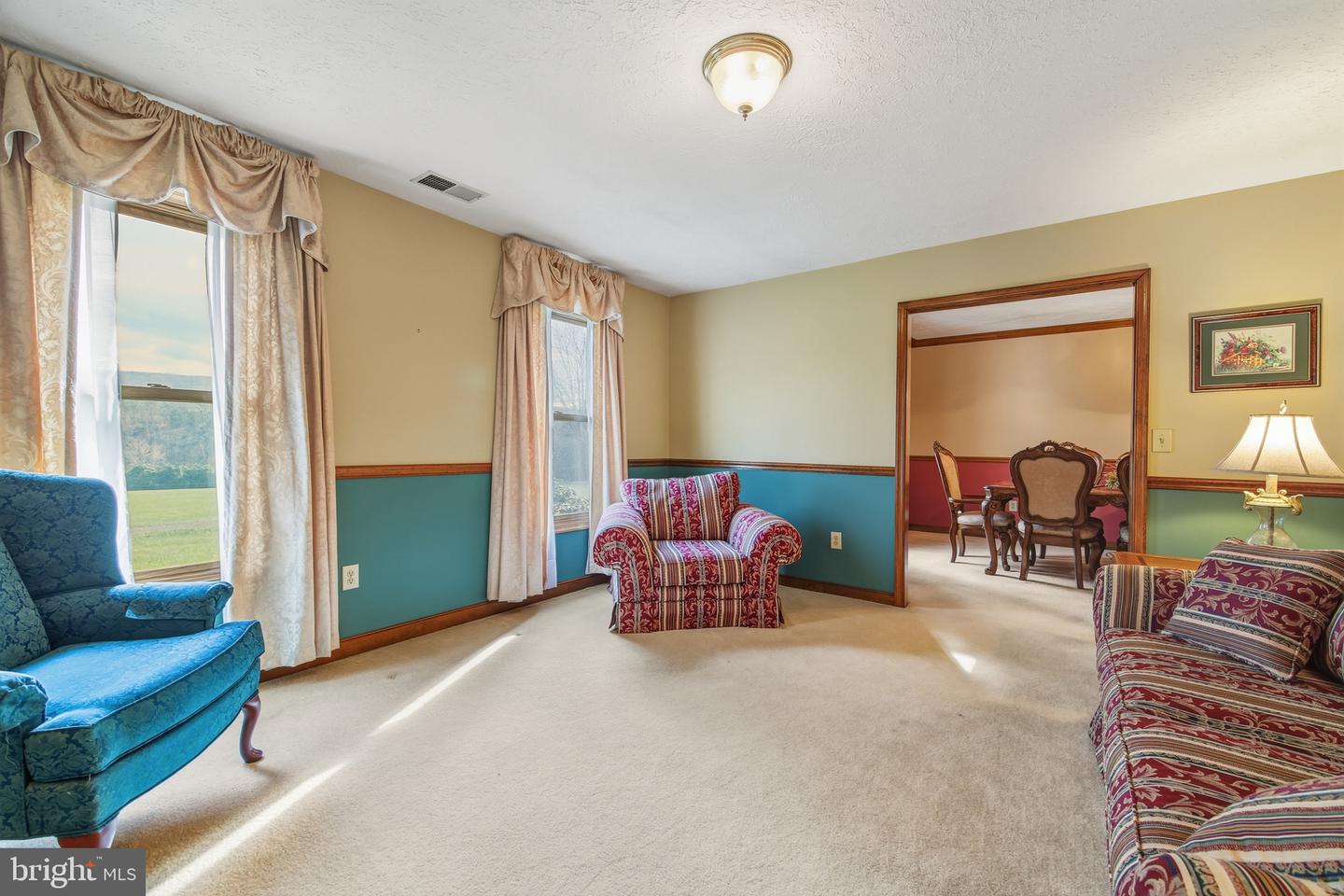 948 BATTLEFIELD BLUFF DR, NEW MARKET, Virginia 22844, 4 Bedrooms Bedrooms, ,2 BathroomsBathrooms,Residential,For sale,948 BATTLEFIELD BLUFF DR,VASH2013118 MLS # VASH2013118