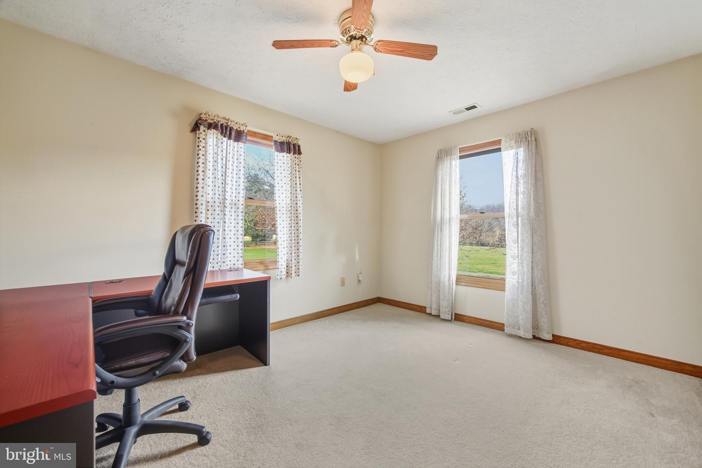 948 BATTLEFIELD BLUFF DR, NEW MARKET, Virginia 22844, 4 Bedrooms Bedrooms, ,2 BathroomsBathrooms,Residential,For sale,948 BATTLEFIELD BLUFF DR,VASH2013118 MLS # VASH2013118