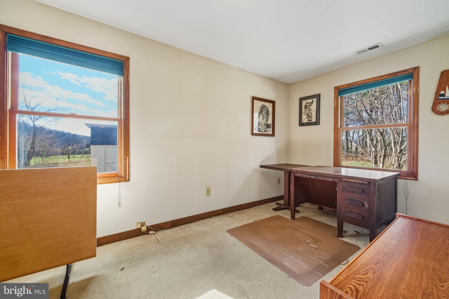 948 BATTLEFIELD BLUFF DR, NEW MARKET, Virginia 22844, 4 Bedrooms Bedrooms, ,2 BathroomsBathrooms,Residential,For sale,948 BATTLEFIELD BLUFF DR,VASH2013118 MLS # VASH2013118