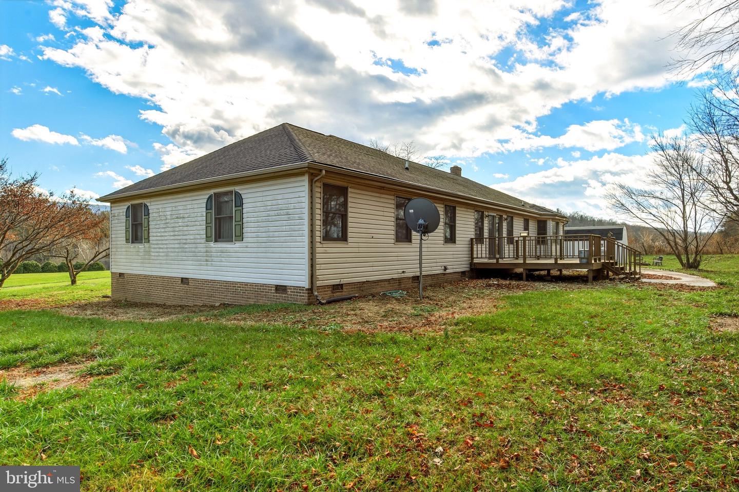 948 BATTLEFIELD BLUFF DR, NEW MARKET, Virginia 22844, 4 Bedrooms Bedrooms, ,2 BathroomsBathrooms,Residential,For sale,948 BATTLEFIELD BLUFF DR,VASH2013118 MLS # VASH2013118