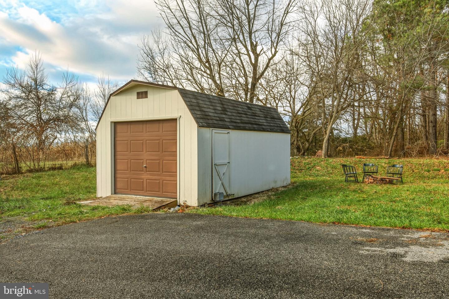 948 BATTLEFIELD BLUFF DR, NEW MARKET, Virginia 22844, 4 Bedrooms Bedrooms, ,2 BathroomsBathrooms,Residential,For sale,948 BATTLEFIELD BLUFF DR,VASH2013118 MLS # VASH2013118