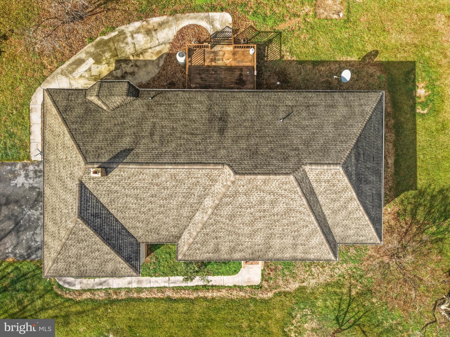 948 BATTLEFIELD BLUFF DR, NEW MARKET, Virginia 22844, 4 Bedrooms Bedrooms, ,2 BathroomsBathrooms,Residential,For sale,948 BATTLEFIELD BLUFF DR,VASH2013118 MLS # VASH2013118