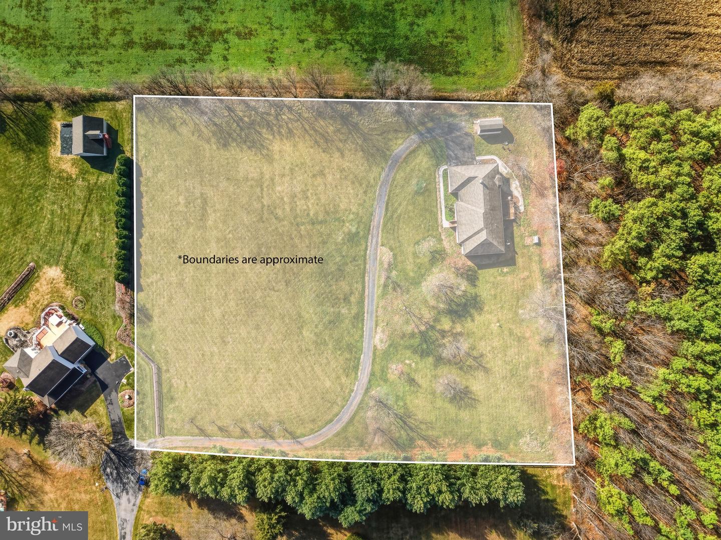 948 BATTLEFIELD BLUFF DR, NEW MARKET, Virginia 22844, 4 Bedrooms Bedrooms, ,2 BathroomsBathrooms,Residential,For sale,948 BATTLEFIELD BLUFF DR,VASH2013118 MLS # VASH2013118