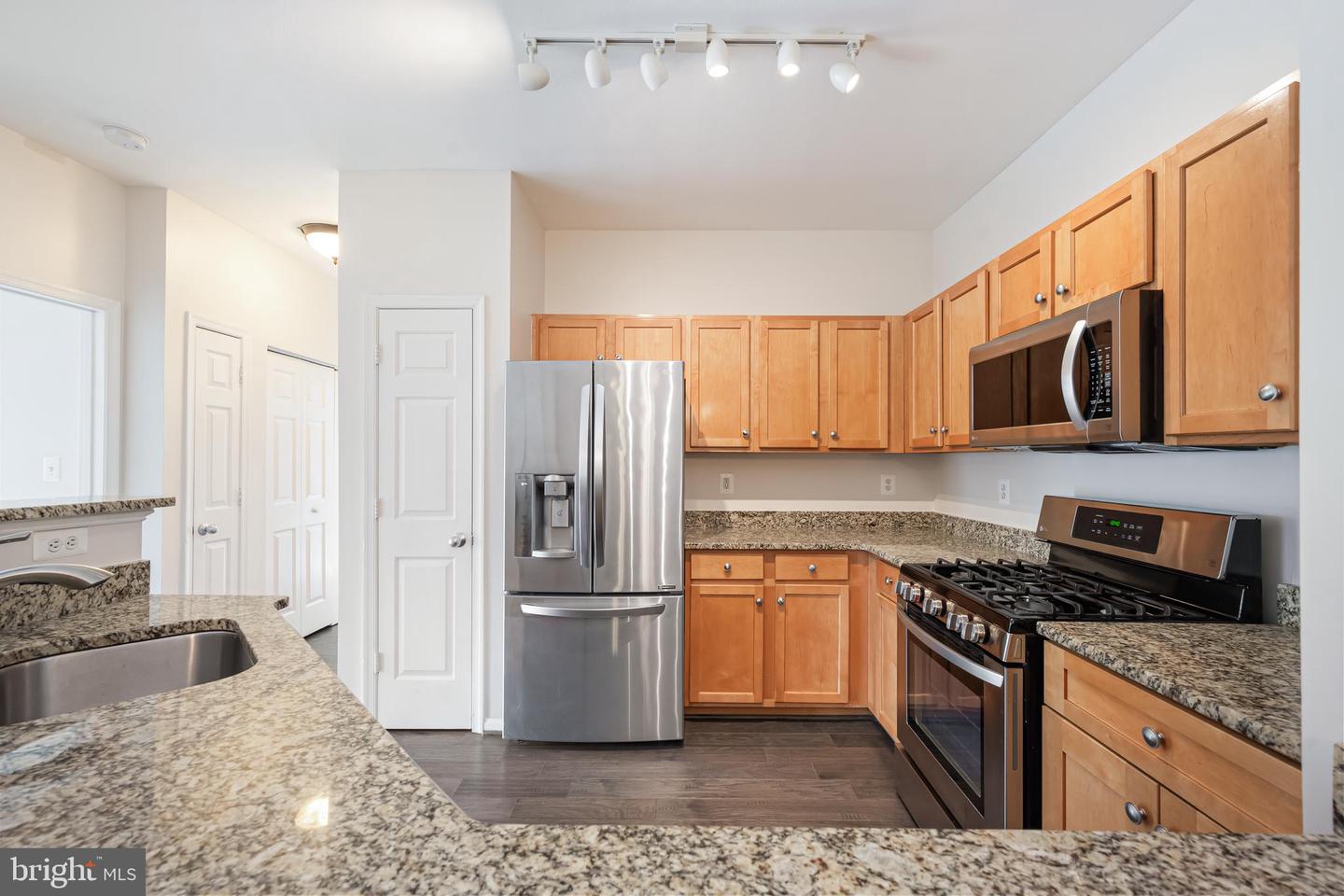 13329 CONNOR DR #B, MERRIFIELD, Virginia 22120, 3 Bedrooms Bedrooms, ,2 BathroomsBathrooms,Residential,For sale,13329 CONNOR DR #B,VAFX2280548 MLS # VAFX2280548 13329 CONNOR DR #B, MERRIFIELD, Virginia 22120, 3 Bedrooms Bedrooms, ,2 BathroomsBathrooms,Residential,For sale,13329 CONNOR DR #B,VAFX2280548 MLS # VAFX2280548