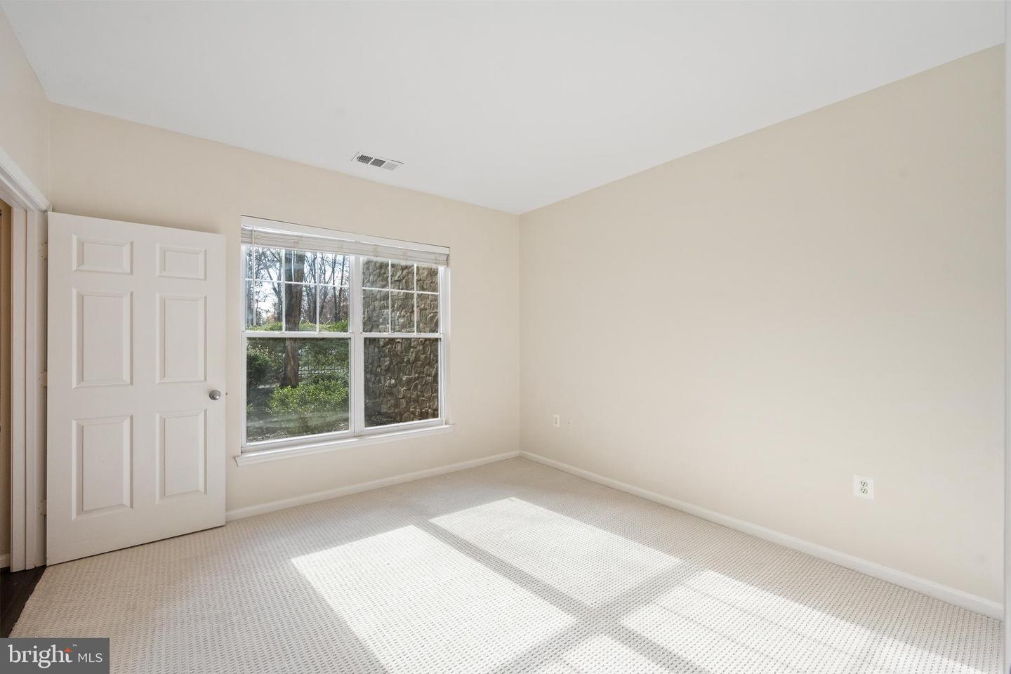 13329 CONNOR DR #B, MERRIFIELD, Virginia 22120, 3 Bedrooms Bedrooms, ,2 BathroomsBathrooms,Residential,For sale,13329 CONNOR DR #B,VAFX2280548 MLS # VAFX2280548 13329 CONNOR DR #B, MERRIFIELD, Virginia 22120, 3 Bedrooms Bedrooms, ,2 BathroomsBathrooms,Residential,For sale,13329 CONNOR DR #B,VAFX2280548 MLS # VAFX2280548