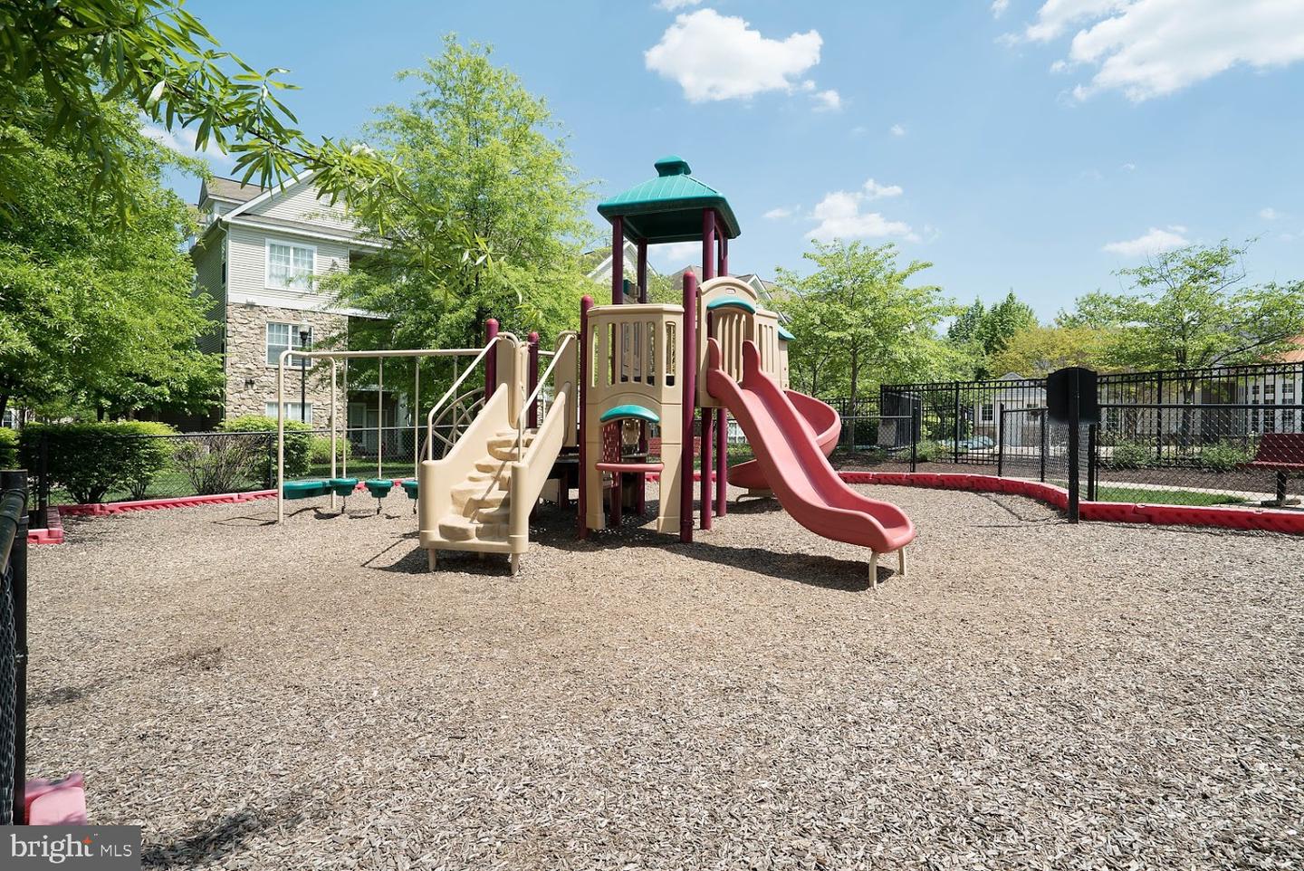 13329 CONNOR DR #B, MERRIFIELD, Virginia 22120, 3 Bedrooms Bedrooms, ,2 BathroomsBathrooms,Residential,For sale,13329 CONNOR DR #B,VAFX2280548 MLS # VAFX2280548 13329 CONNOR DR #B, MERRIFIELD, Virginia 22120, 3 Bedrooms Bedrooms, ,2 BathroomsBathrooms,Residential,For sale,13329 CONNOR DR #B,VAFX2280548 MLS # VAFX2280548