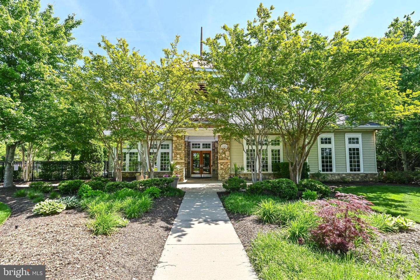 13329 CONNOR DR #B, MERRIFIELD, Virginia 22120, 3 Bedrooms Bedrooms, ,2 BathroomsBathrooms,Residential,For sale,13329 CONNOR DR #B,VAFX2280548 MLS # VAFX2280548 13329 CONNOR DR #B, MERRIFIELD, Virginia 22120, 3 Bedrooms Bedrooms, ,2 BathroomsBathrooms,Residential,For sale,13329 CONNOR DR #B,VAFX2280548 MLS # VAFX2280548