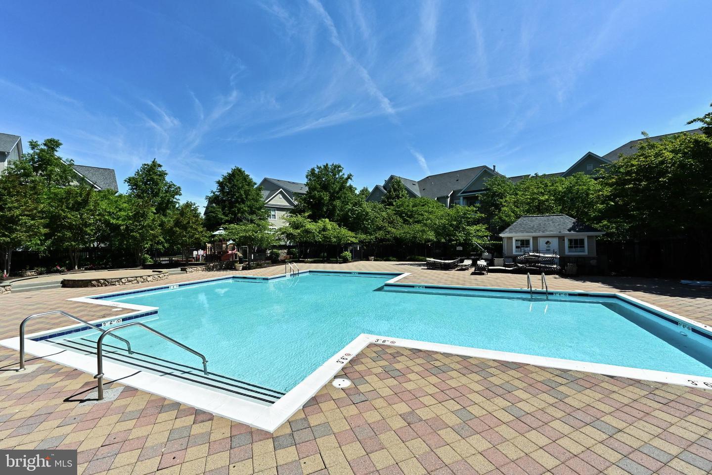 13329 CONNOR DR #B, MERRIFIELD, Virginia 22120, 3 Bedrooms Bedrooms, ,2 BathroomsBathrooms,Residential,For sale,13329 CONNOR DR #B,VAFX2280548 MLS # VAFX2280548 13329 CONNOR DR #B, MERRIFIELD, Virginia 22120, 3 Bedrooms Bedrooms, ,2 BathroomsBathrooms,Residential,For sale,13329 CONNOR DR #B,VAFX2280548 MLS # VAFX2280548