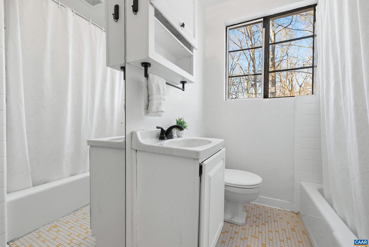 2709 ETON RD, CHARLOTTESVILLE, Virginia 22903, 6 Bedrooms Bedrooms, ,2 BathroomsBathrooms,Residential,For sale,2709 ETON RD,671473 MLS # 671473