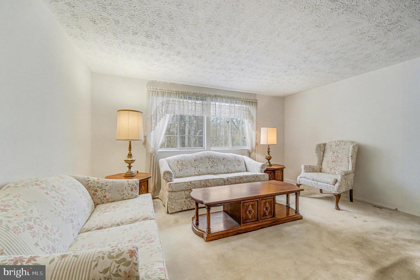 8278 CRESTMONT CIR, SPRINGFIELD, Virginia 22153, 2 Bedrooms Bedrooms, ,1 BathroomBathrooms,Residential,For sale,8278 CRESTMONT CIR,VAFX2280560 MLS # VAFX2280560