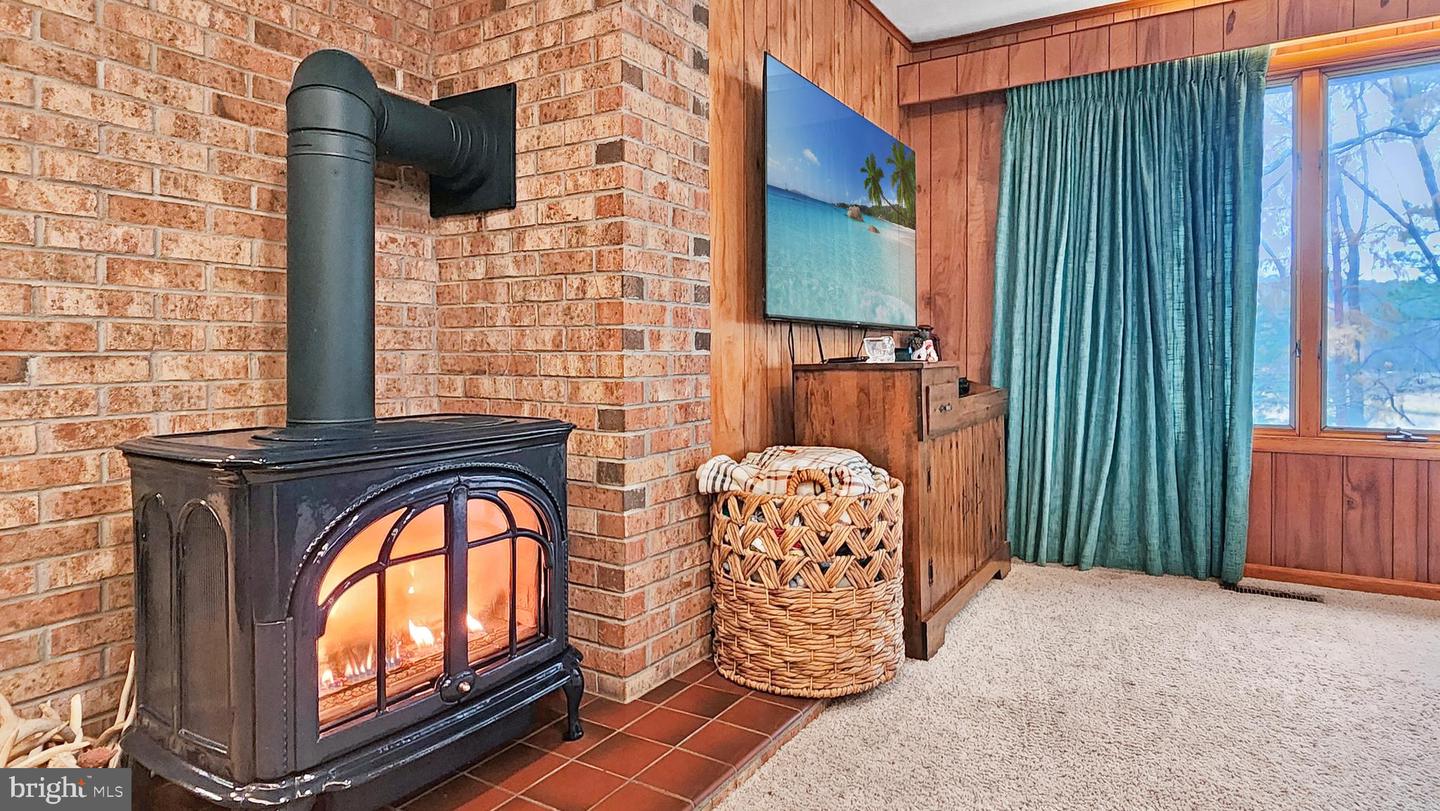 26355 MOUNT NEBO RD, ONANCOCK, Virginia 23417, 3 Bedrooms Bedrooms, ,2 BathroomsBathrooms,Residential,For sale,26355 MOUNT NEBO RD,VAAC2002428 MLS # VAAC2002428