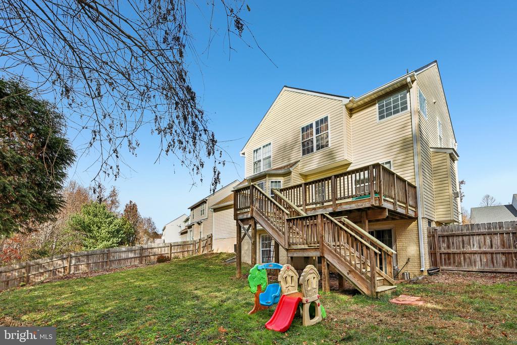 6930 VERSAILLE DR, FREDERICKSBURG, Virginia 22407, 5 Bedrooms Bedrooms, ,3 BathroomsBathrooms,Residential,SALEM FIELDS,6930 VERSAILLE DR,VASP2037574 MLS # VASP2037574