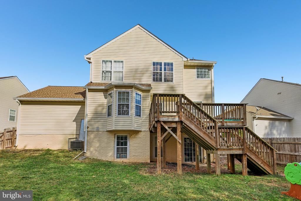 6930 VERSAILLE DR, FREDERICKSBURG, Virginia 22407, 5 Bedrooms Bedrooms, ,3 BathroomsBathrooms,Residential,SALEM FIELDS,6930 VERSAILLE DR,VASP2037574 MLS # VASP2037574