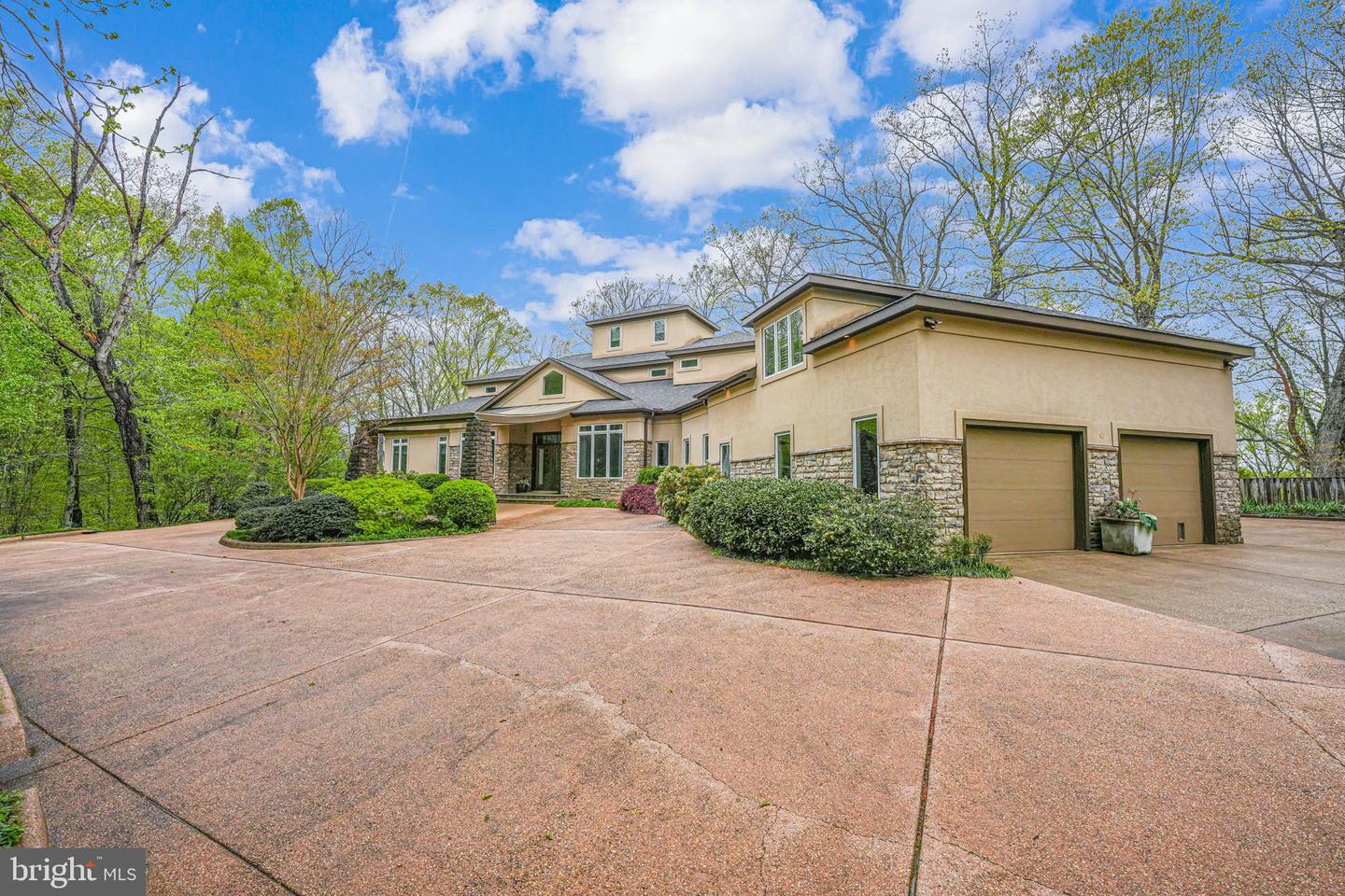 87 E RIVER BEND RD, FREDERICKSBURG, Virginia 22407, 4 Bedrooms Bedrooms, 5 Rooms Rooms,3 BathroomsBathrooms,Residential,For sale,87 E RIVER BEND RD,VASP2033798 MLS # VASP2033798