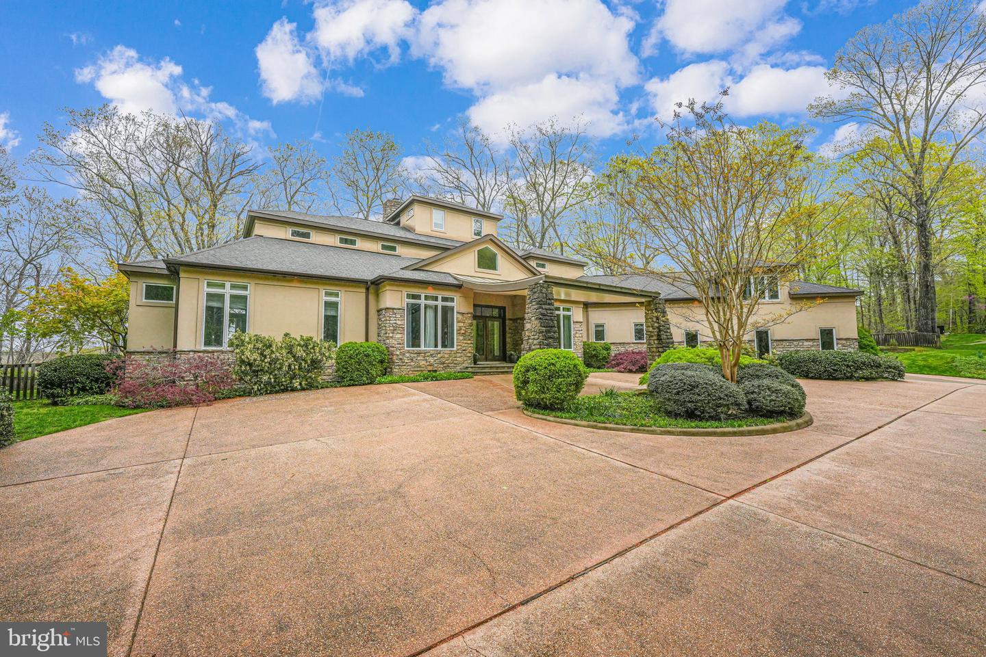 87 E RIVER BEND RD, FREDERICKSBURG, Virginia 22407, 4 Bedrooms Bedrooms, 5 Rooms Rooms,3 BathroomsBathrooms,Residential,For sale,87 E RIVER BEND RD,VASP2033798 MLS # VASP2033798