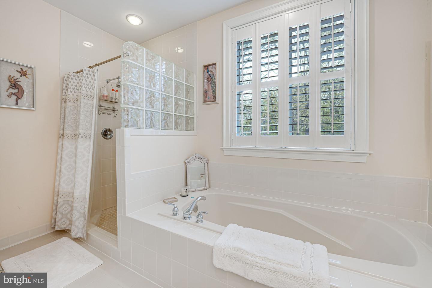 87 E RIVER BEND RD, FREDERICKSBURG, Virginia 22407, 4 Bedrooms Bedrooms, 5 Rooms Rooms,3 BathroomsBathrooms,Residential,For sale,87 E RIVER BEND RD,VASP2033798 MLS # VASP2033798