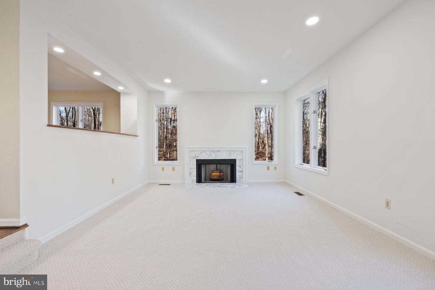 255 JEFFERY LN, GREAT FALLS, Virginia 22066, 4 Bedrooms Bedrooms, ,3 BathroomsBathrooms,Residential,For sale,255 JEFFERY LN,VAFX2256276 MLS # VAFX2256276