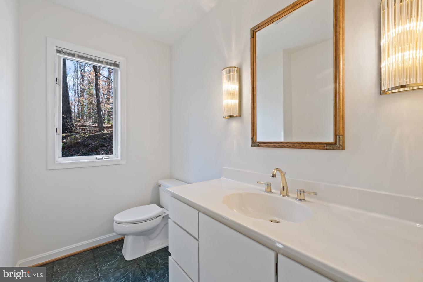 255 JEFFERY LN, GREAT FALLS, Virginia 22066, 4 Bedrooms Bedrooms, ,3 BathroomsBathrooms,Residential,For sale,255 JEFFERY LN,VAFX2256276 MLS # VAFX2256276