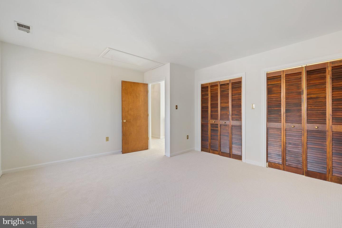 255 JEFFERY LN, GREAT FALLS, Virginia 22066, 4 Bedrooms Bedrooms, ,3 BathroomsBathrooms,Residential,For sale,255 JEFFERY LN,VAFX2256276 MLS # VAFX2256276