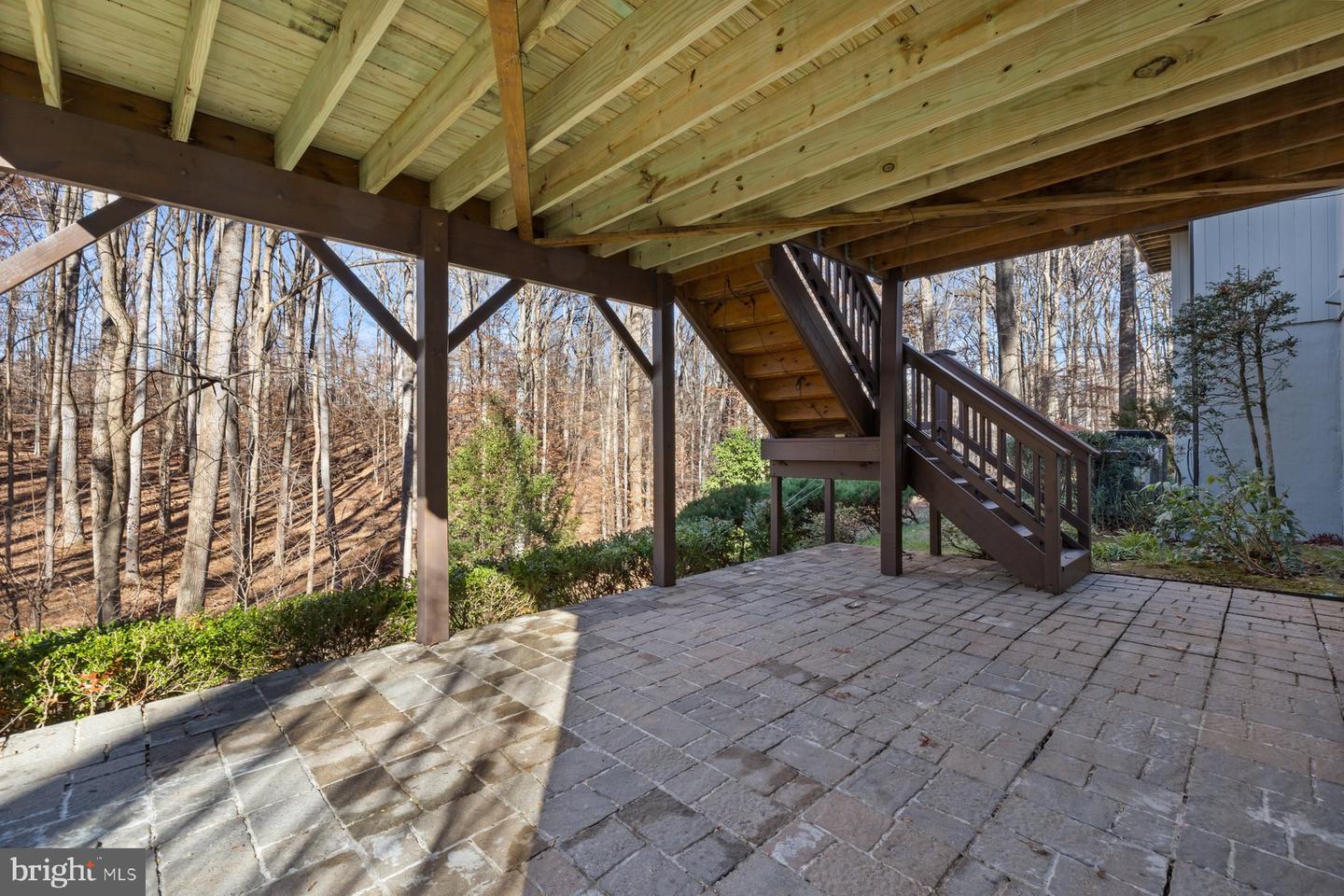 255 JEFFERY LN, GREAT FALLS, Virginia 22066, 4 Bedrooms Bedrooms, ,3 BathroomsBathrooms,Residential,For sale,255 JEFFERY LN,VAFX2256276 MLS # VAFX2256276