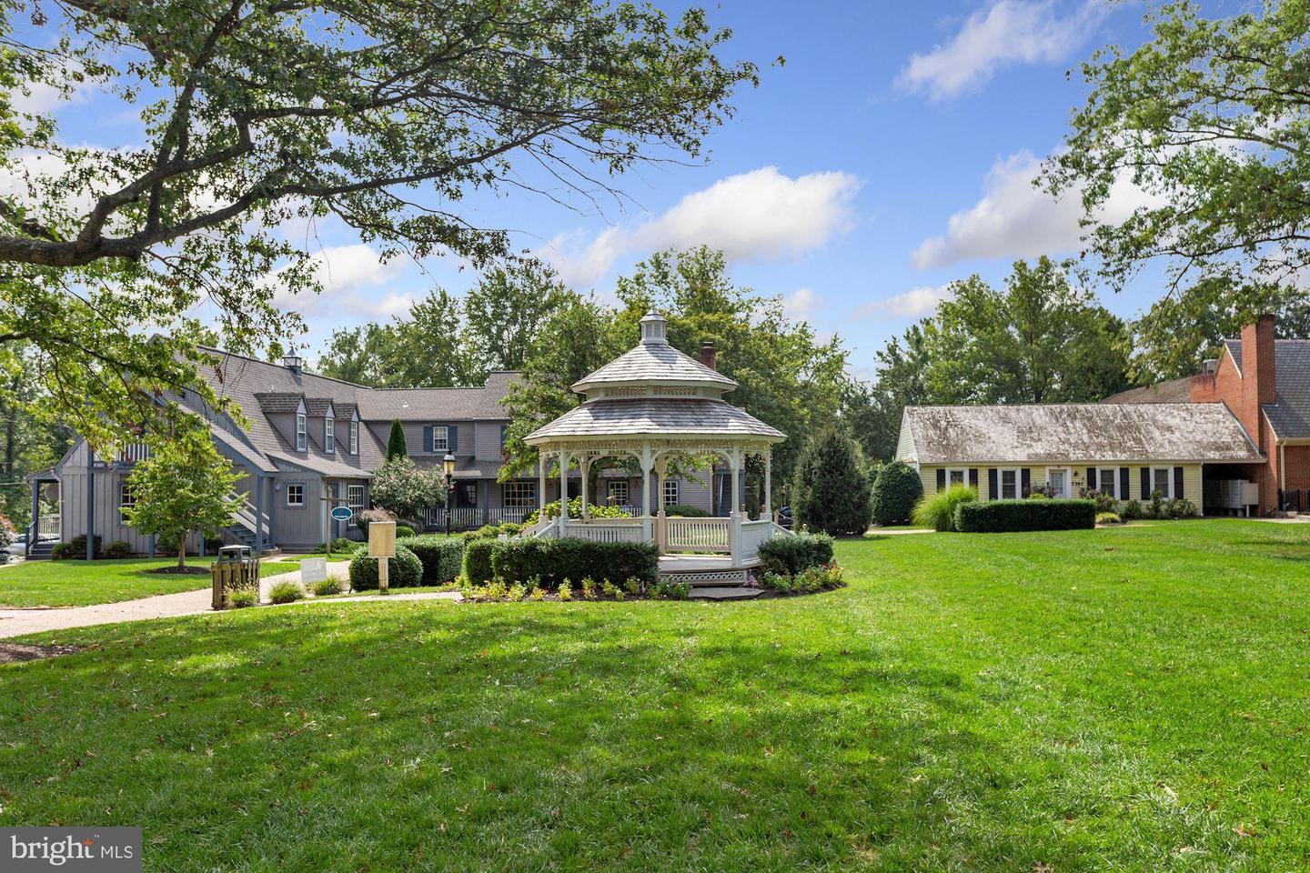 255 JEFFERY LN, GREAT FALLS, Virginia 22066, 4 Bedrooms Bedrooms, ,3 BathroomsBathrooms,Residential,For sale,255 JEFFERY LN,VAFX2256276 MLS # VAFX2256276