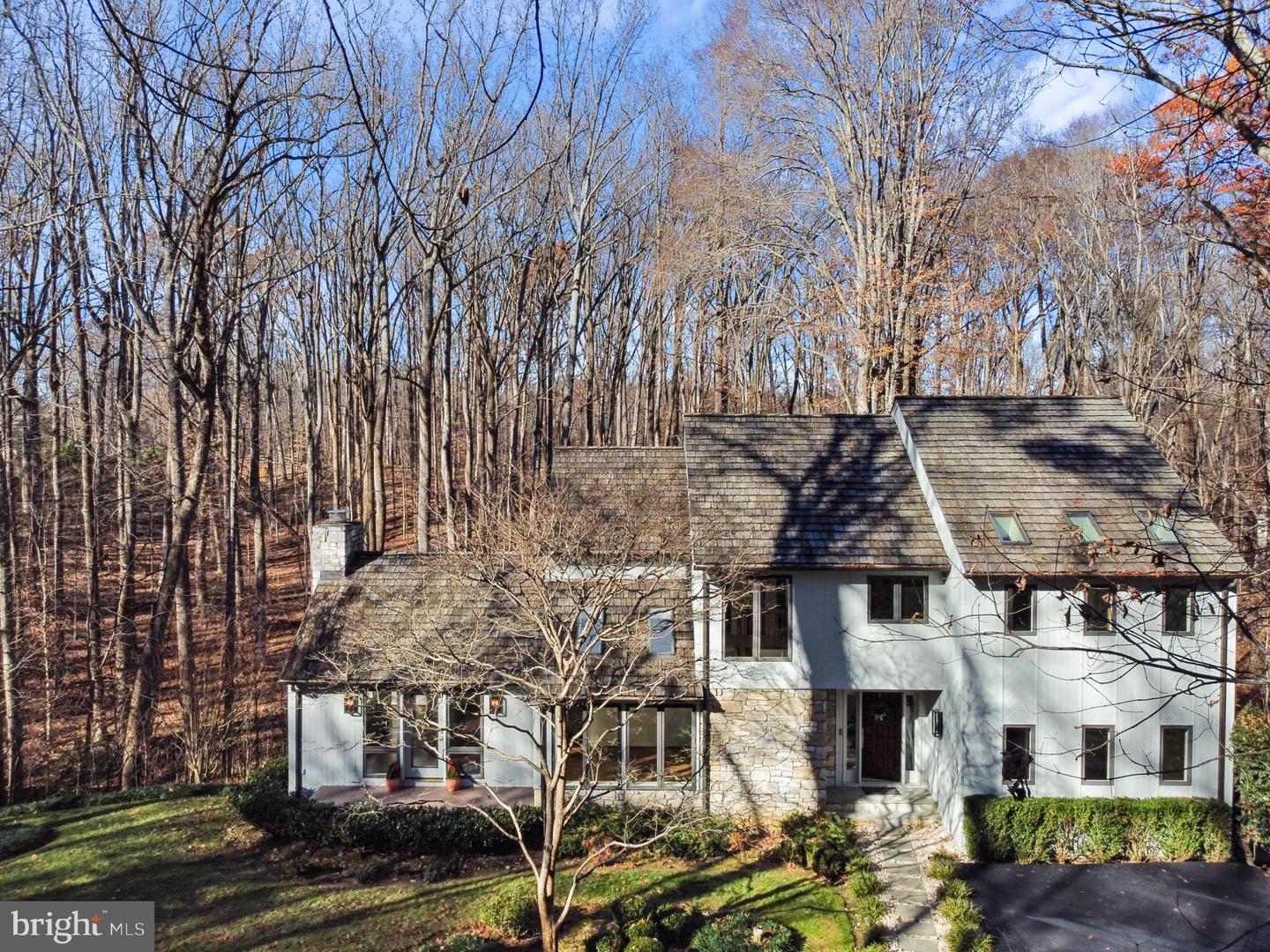 255 JEFFERY LN, GREAT FALLS, Virginia 22066, 4 Bedrooms Bedrooms, ,3 BathroomsBathrooms,Residential,For sale,255 JEFFERY LN,VAFX2256276 MLS # VAFX2256276